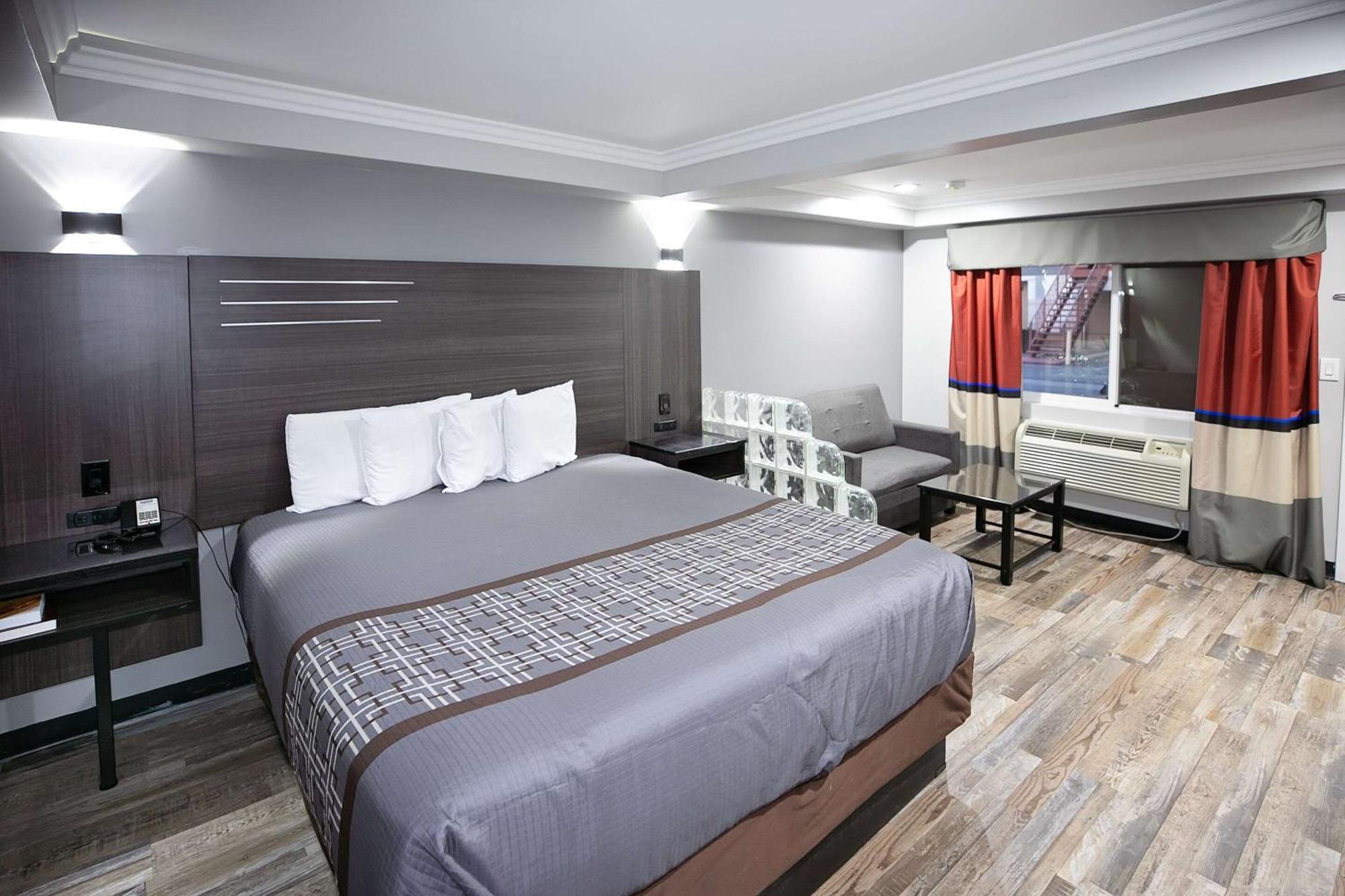 Rodeway Inn & Suites Bellflower Exteriör bild