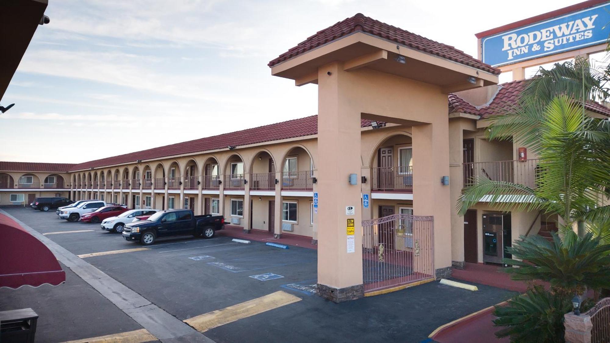 Rodeway Inn & Suites Bellflower Exteriör bild