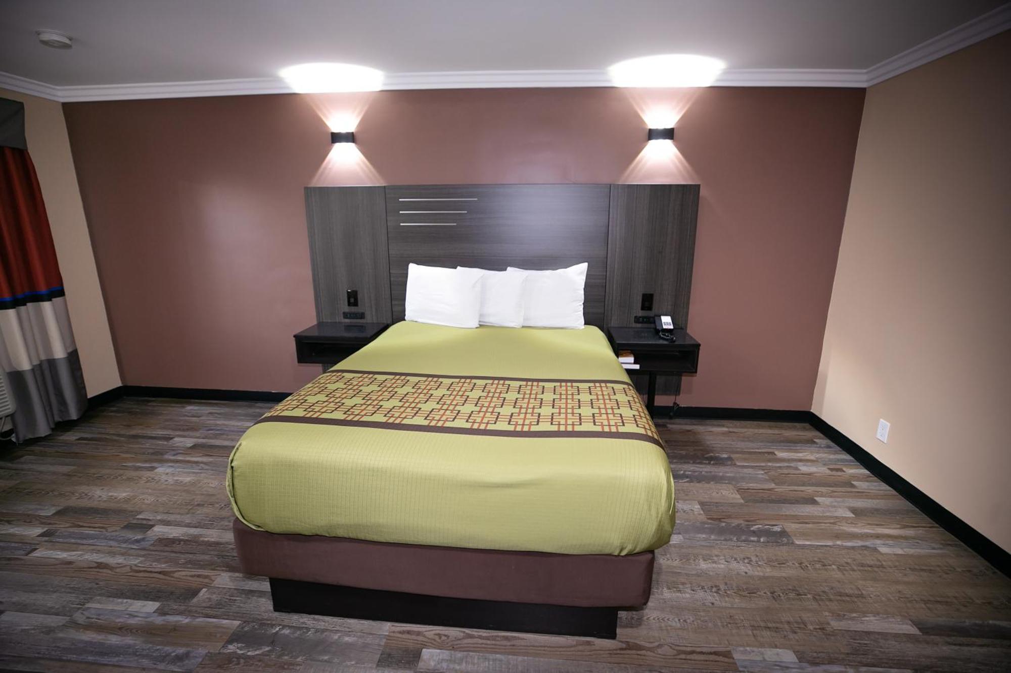 Rodeway Inn & Suites Bellflower Exteriör bild